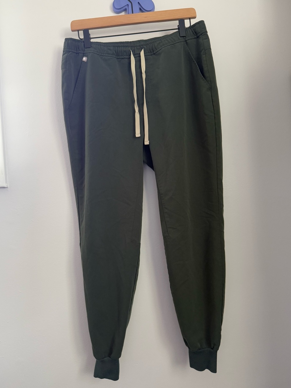 Figs Medium Short Tansen Jogger Scrub Hunter Green Dentist Doctor Nurse